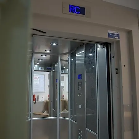 Hotel Lux