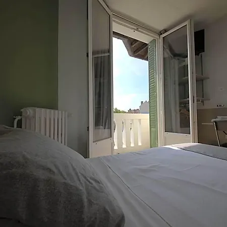 Hotel Lux *